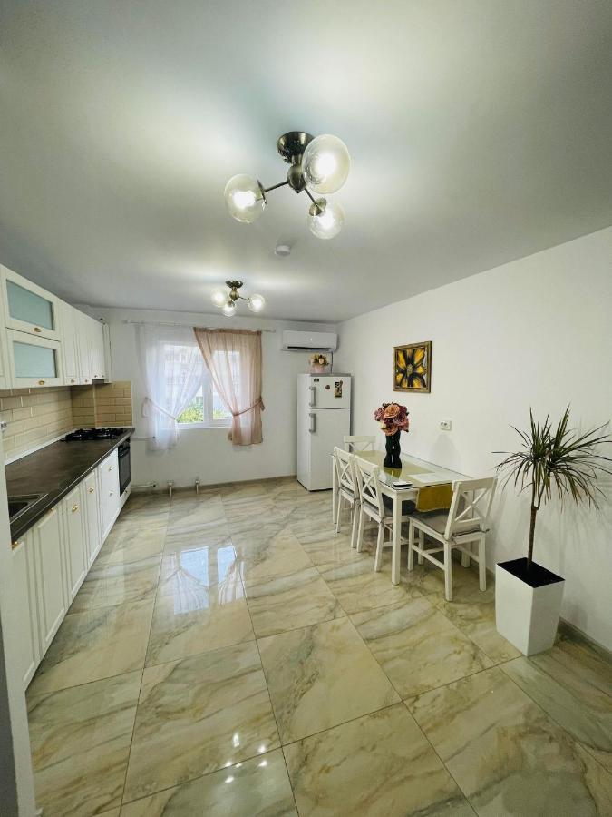 קריובה Pinului Residence Apartment מראה חיצוני תמונה